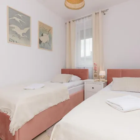 Metro Bemowo Two-storey Pelczynskiego By Renters Апартаменты Варшава