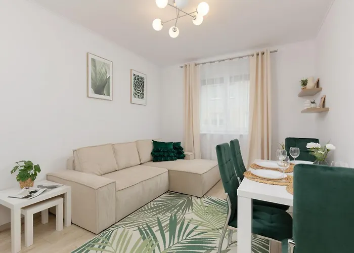 Metro Bemowo Two-storey Pelczynskiego By Renters Варшава