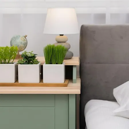 Metro Bemowo Two-storey Pelczynskiego By Renters 바르샤바