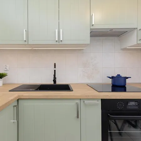 Metro Bemowo Two-storey Pelczynskiego By Renters Apartamento