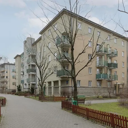 Metro Bemowo Two-storey Pelczynskiego By Renters Varšava